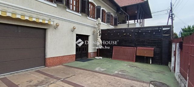 Eladó családi ház, Budaörsön 369 M Ft, 6 szobás