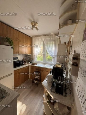 Eladó téglalakás, Budapesten, III. kerületben 92 M Ft, 3 szobás