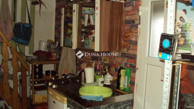 Eladó családi ház, Kőszárhegyen 14.5 M Ft, 1 szobás