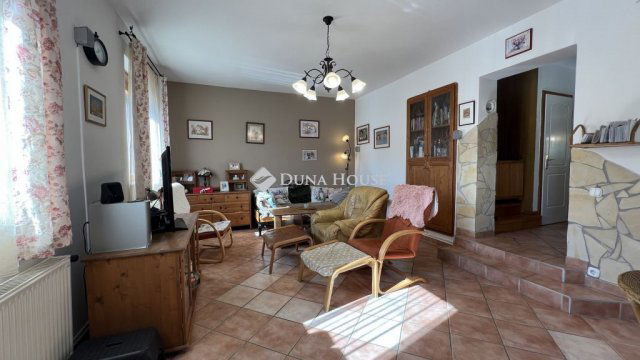 Eladó családi ház, Ágfalván 140 M Ft, 5 szobás