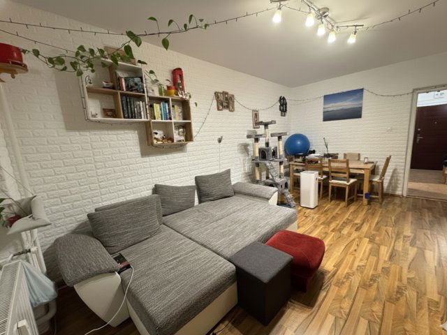 Eladó panellakás, Budapesten, III. kerületben 64.999 M Ft