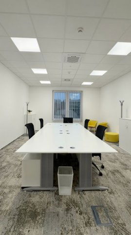 Kiadó iroda, Debrecenben 763 E Ft / hó, 1 szobás