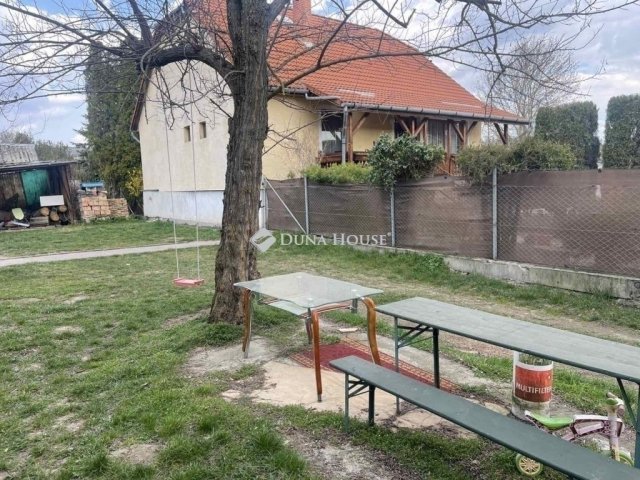 Eladó téglalakás, Pécelen 42.5 M Ft, 2 szobás