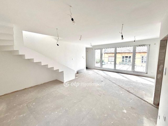 Eladó téglalakás, Budapesten, VIII. kerületben 207.62 M Ft