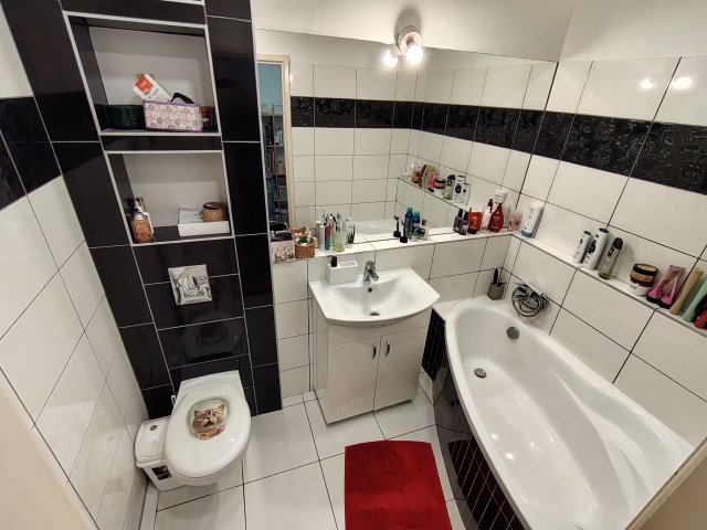 Eladó sorház, Szegeden, Karánsebesi utcában 100 M Ft, 5 szobás