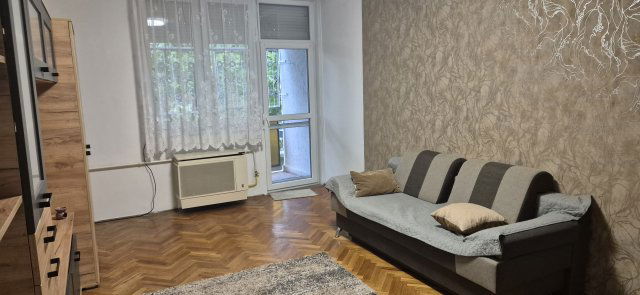 Kiadó téglalakás, albérlet, Debrecenben, Gyöngyösi utcában