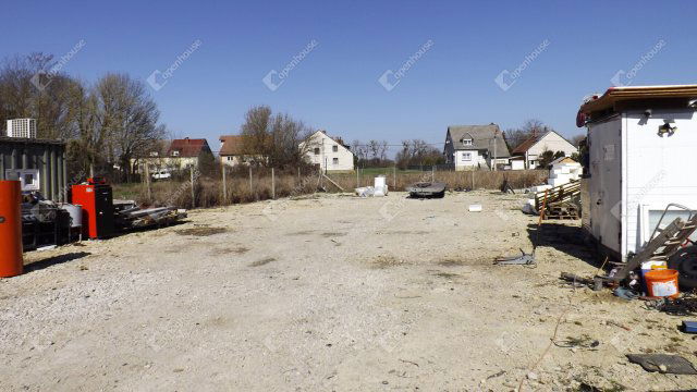 Eladó telek, Pápán 4.7 M Ft / költözzbe.hu