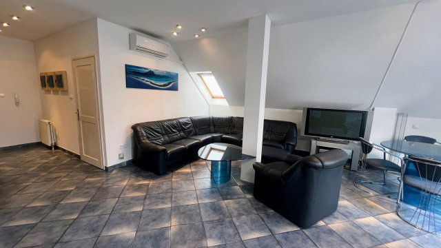 Eladó téglalakás, Baján 46.5 M Ft, 3 szobás