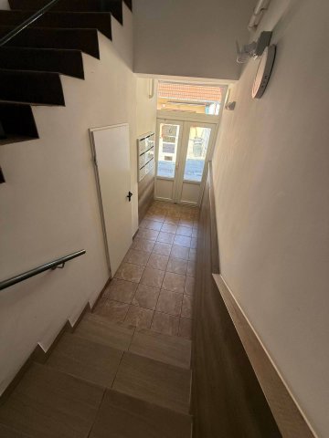 Eladó családi ház, Pécsett 290 M Ft, 20 szobás