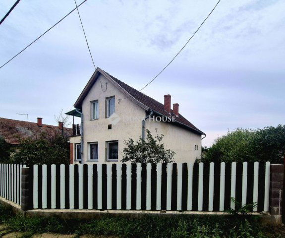 Eladó családi ház, Kunmadarason 21.5 M Ft, 3 szobás