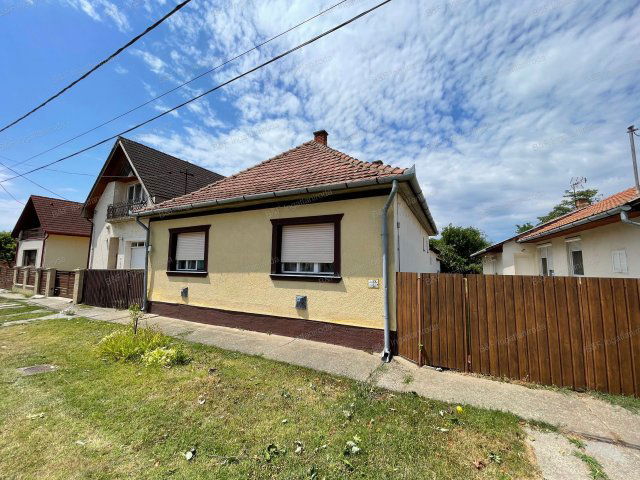 Eladó családi ház, Hajdúszoboszlón 50.99 M Ft, 2+1 szobás