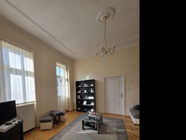 Eladó téglalakás, Szegeden 98.5 M Ft, 3 szobás