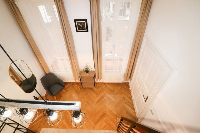 Eladó téglalakás, Budapesten, VI. kerületben 59.9 M Ft, 1 szobás