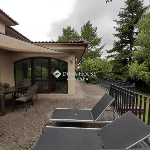 Eladó családi ház, Szentendrén 625.6 M Ft, 3 szobás