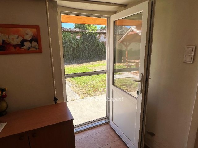 Eladó családi ház, Bácsbokodon 18 M Ft, 4 szobás