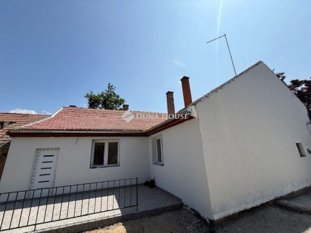 Eladó családi ház, Cegléden 53 M Ft, 3 szobás