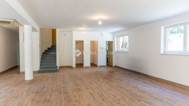 Eladó családi ház, Leányfaluban 219 M Ft, 4 szobás