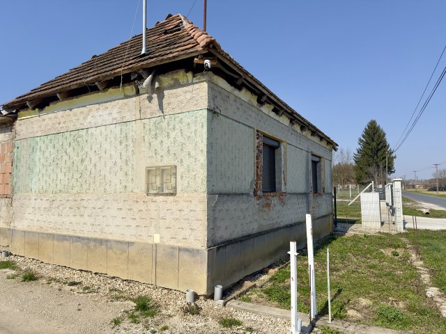 Eladó családi ház, Halastón 13.8 M Ft, 3 szobás