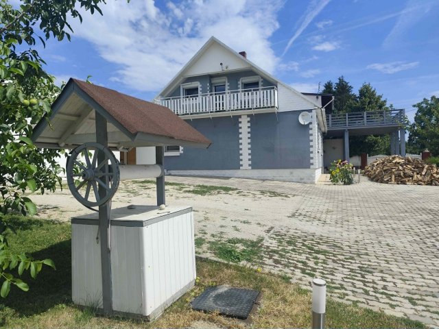 Eladó családi ház, Cserszegtomajon 99.9 M Ft, 6 szobás