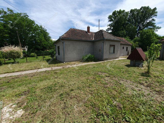 Eladó családi ház, Szepetneken 17.9 M Ft, 4 szobás