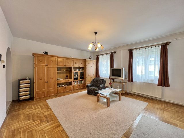 Eladó családi ház, Kaposváron 49.9 M Ft, 5 szobás