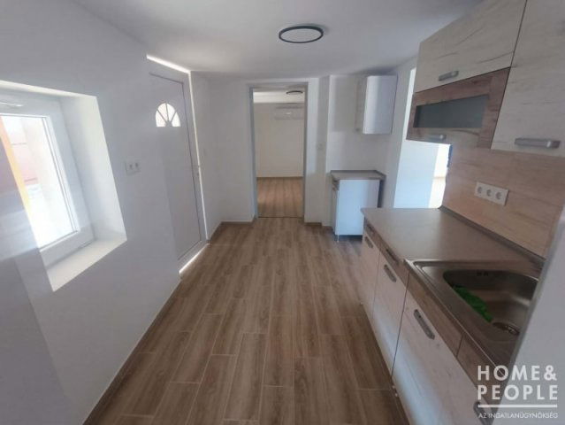 Eladó családi ház, Sándorfalván 34.99 M Ft, 3 szobás