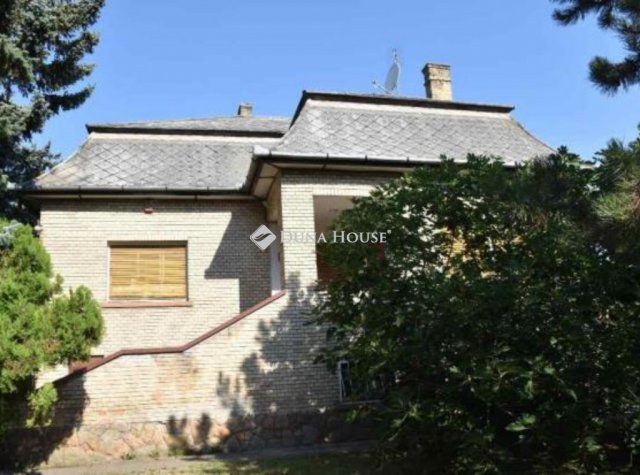 Eladó családi ház, Szigetszentmiklóson 249 M Ft, 6 szobás