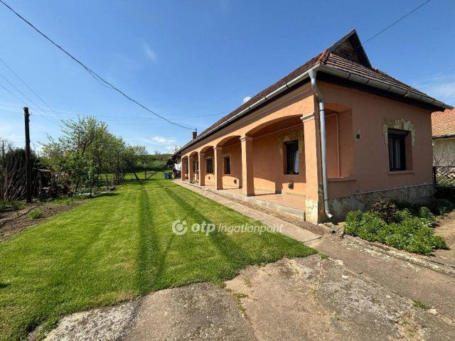 Eladó családi ház, Alsóvadászon 14.99 M Ft, 3 szobás