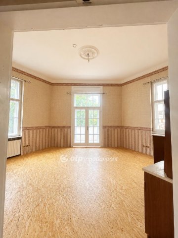 Eladó téglalakás, Egerben 85 M Ft, 3 szobás