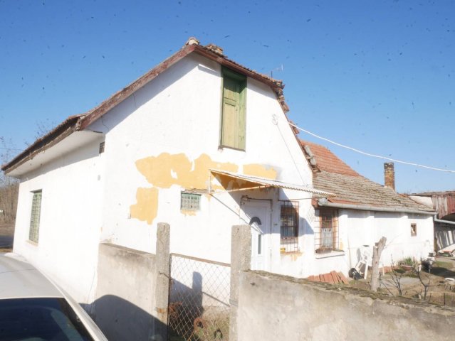 Eladó mezogazdasagi ingatlan, Csemőn 25 M Ft, 3 szobás