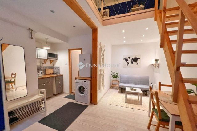 Eladó téglalakás, Budapesten, VII. kerületben, Dohány utcában