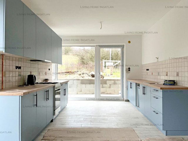 Eladó ikerház, Tahitótfalun 88.9 M Ft, 4 szobás