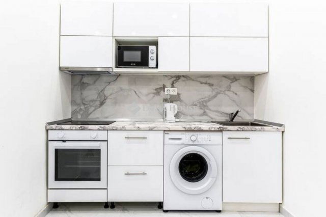 Eladó téglalakás, Budapesten, VII. kerületben 103.9 M Ft