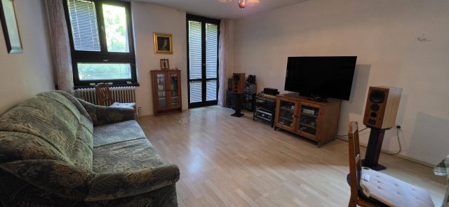 Eladó téglalakás, Dunaújvárosban 42.5 M Ft, 3 szobás