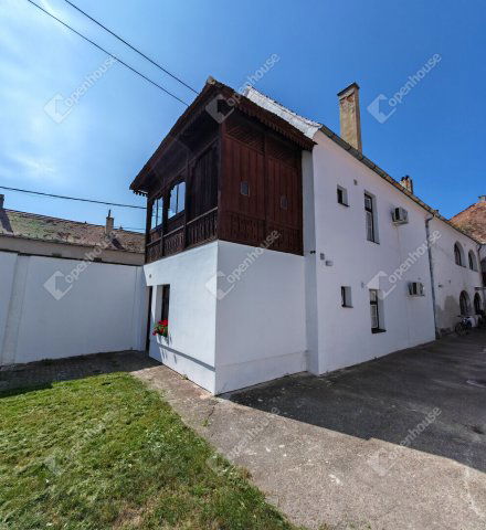 Eladó téglalakás, Kőszegen 39.9 M Ft, 1 szobás
