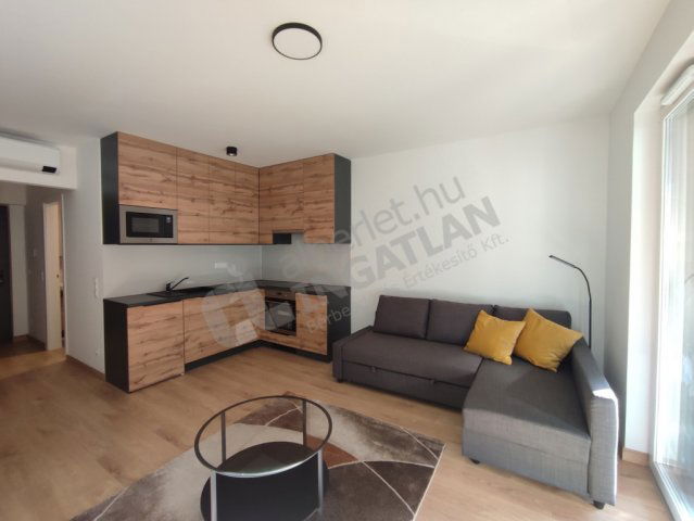 Kiadó téglalakás, albérlet, VIII. kerületben, Corvin sétányon