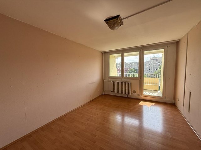 Eladó panellakás, Budapesten, III. kerületben 62.9 M Ft, 2 szobás