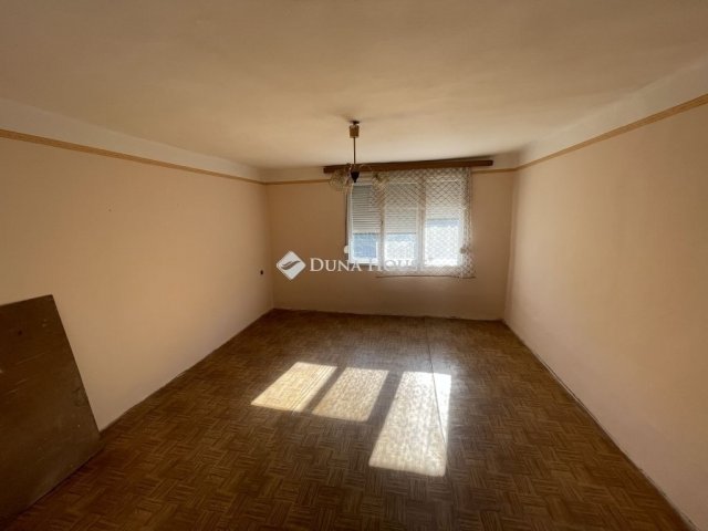 Eladó családi ház, Sülysápon 38.99 M Ft, 3 szobás