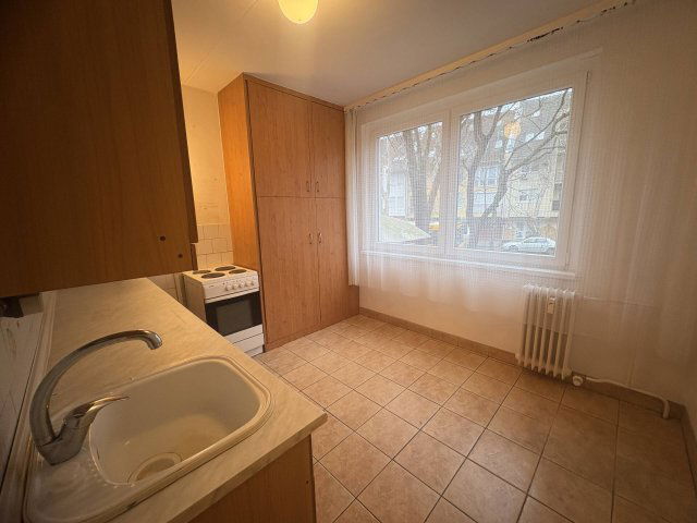 Eladó téglalakás, Nyíregyházán 49 M Ft, 2+1 szobás