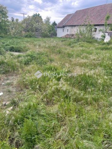 Eladó telek, Tahitótfalun 30 M Ft / költözzbe.hu