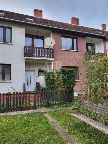 Eladó téglalakás, Szombathelyen 50 M Ft, 3 szobás