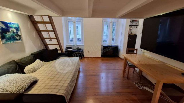 Kiadó téglalakás, albérlet, VII. kerületben, Holló utcában