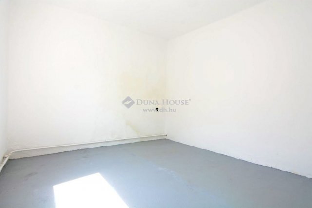 Eladó családi ház, Kalocsán 22 M Ft, 3 szobás