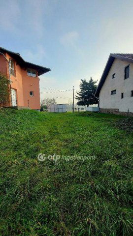 Eladó családi ház, Mezőnyárádon 50 M Ft, 7 szobás