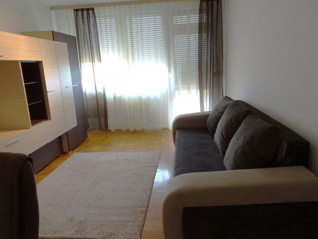 Kiadó panellakás, albérlet, Debrecenben 200 E Ft / hó, 2 szobás
