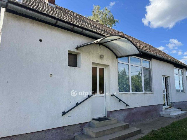 Eladó családi ház, Hantoson 13.5 M Ft, 3+1 szobás
