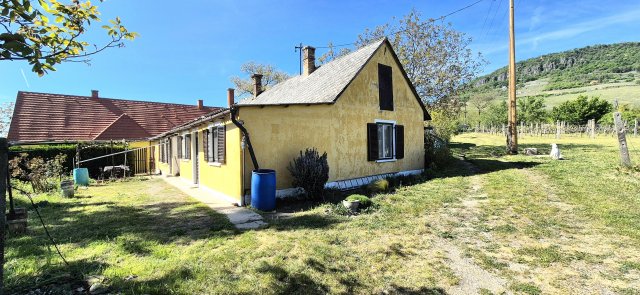 Eladó nyaraló, Badacsonytomajon, Római úton 69.9 M Ft, 4 szobás