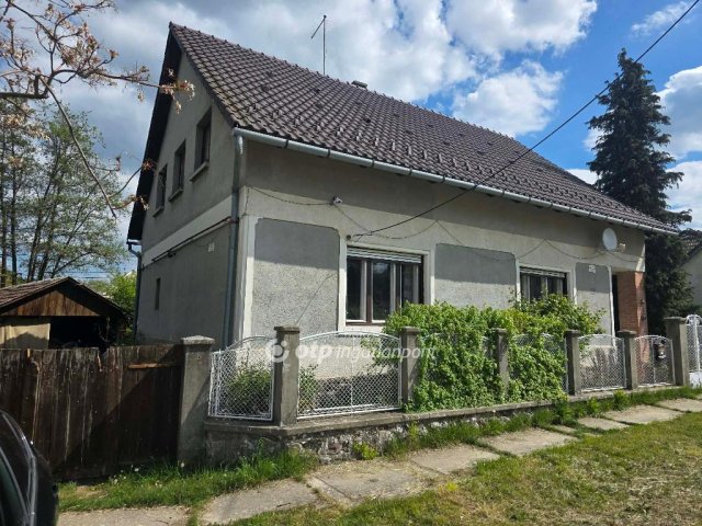 Eladó családi ház, Nagybörzsönyön 49.76 M Ft, 3 szobás