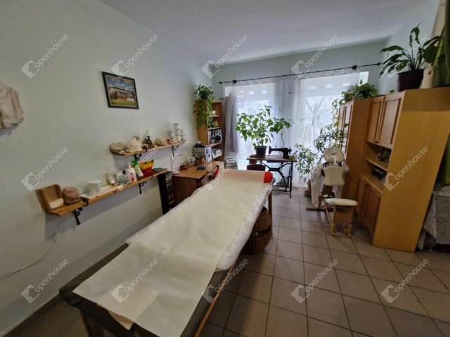 Eladó üzlethelyiség, Nagykanizsán 24.9 M Ft, 2 szobás