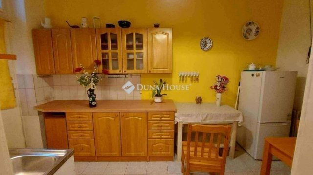 Eladó téglalakás, Budapesten, VII. kerületben 110 M Ft, 2 szobás